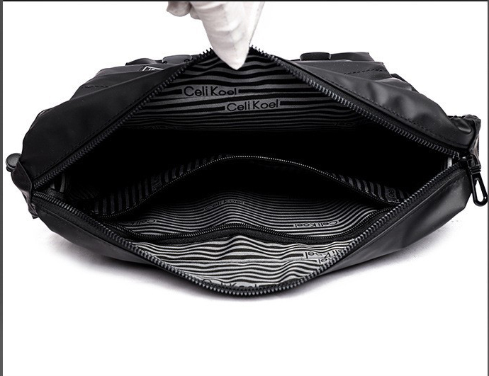 Túi đeo chéo nam phong cách mới  - BEE GEE DCN9438