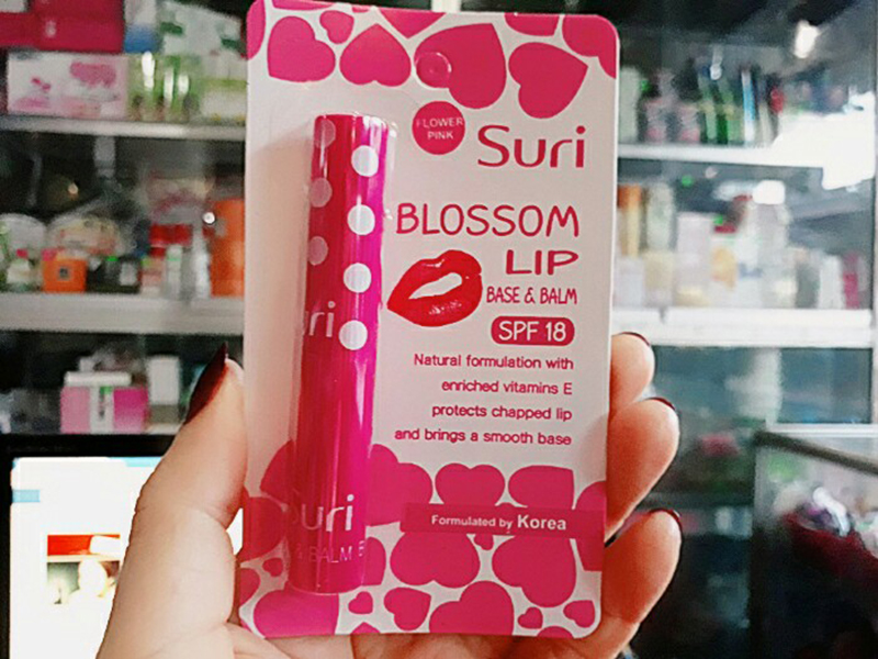 Son dưỡng ẩm bảo vệ môi chiết xuất trái bơ mỡ Suri Blossom Lip Hàn Quốc 1.8g PK01.Hồng tặng kèm móc khoá