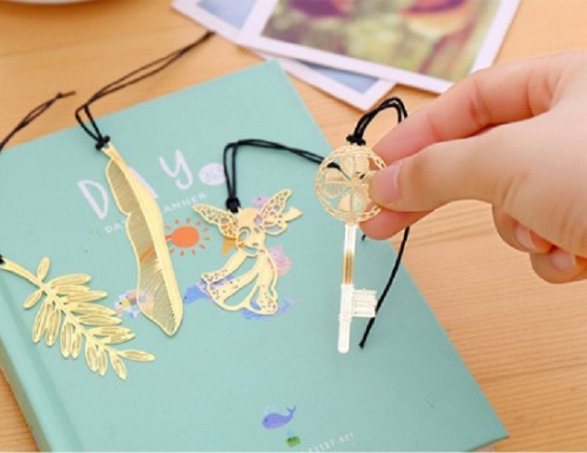 Bookmark đồng hình chiếc khóa cỏ bốn lá