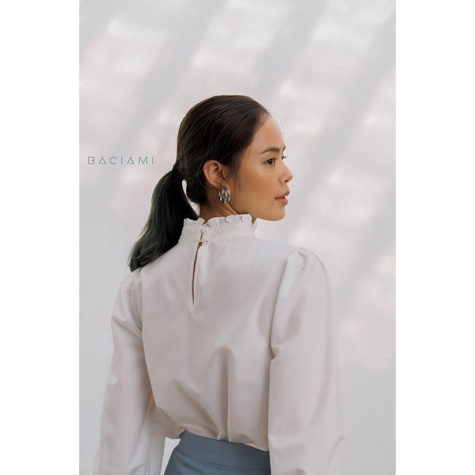 Baciami-Áo Trắng Cổ Lọ Nhún Bèo