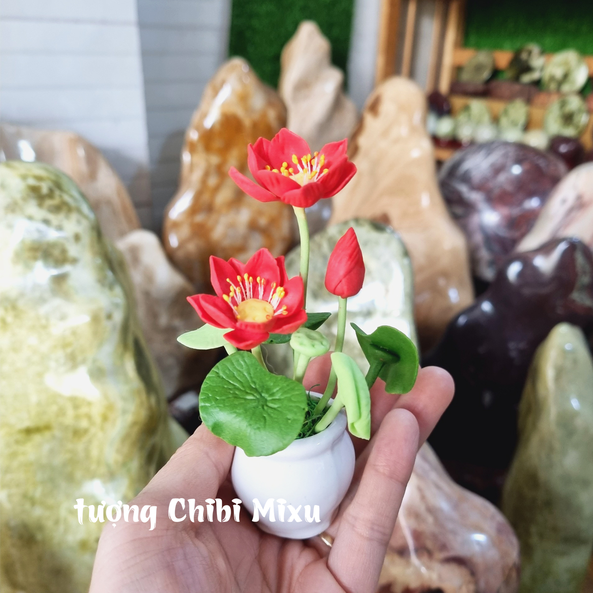 Chậu hoa sen đỏ bằng đất sét Nhật y hình