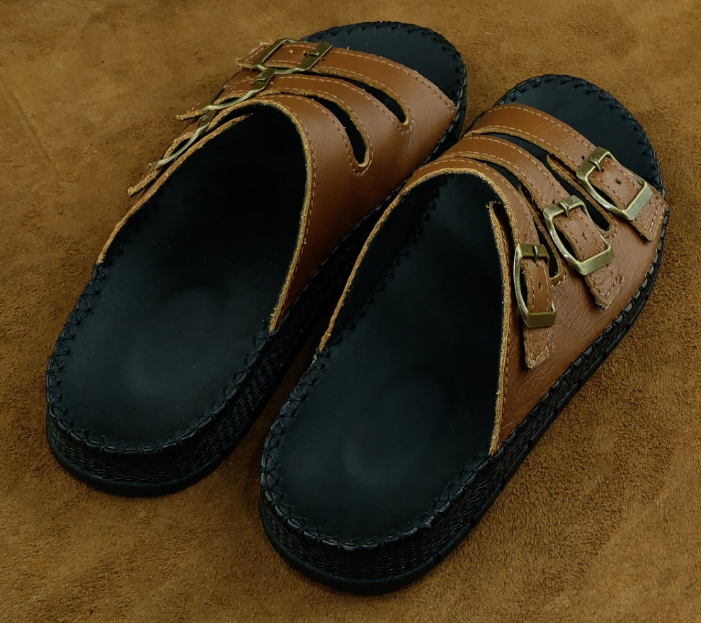 Dép Nam Quai Ngang Da Bò 3 Quai Khóa Đồng Màu Nâu Sang Trọng Phong Cách Trẻ Trung Tiện Lợi (có bán sỉ))