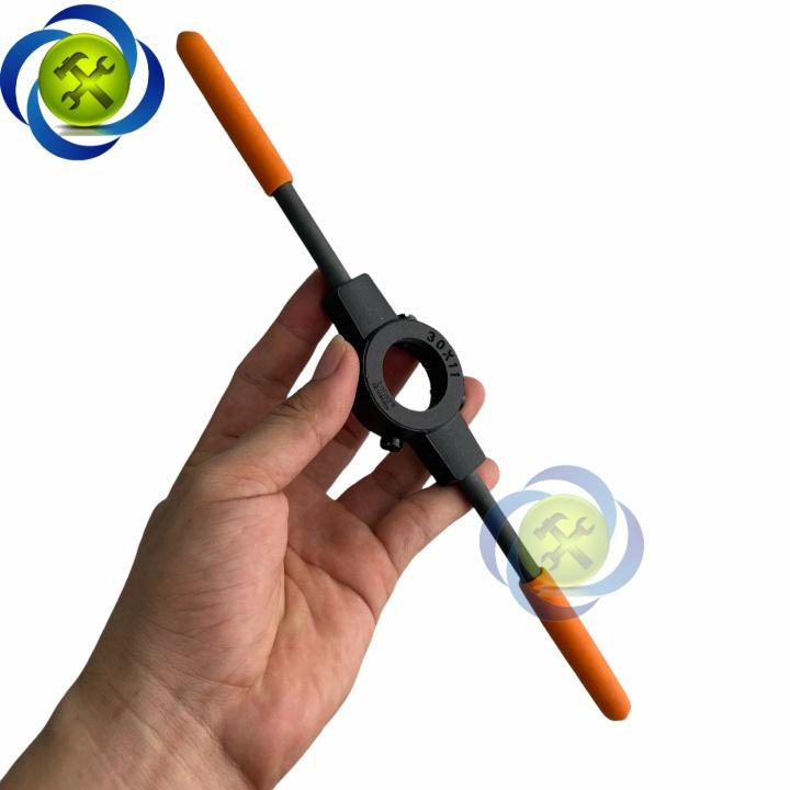 Tay quay taro ren ngoài L+R+T M10 - M11 sử dụng bàn ren đường kính 30 x 11mm