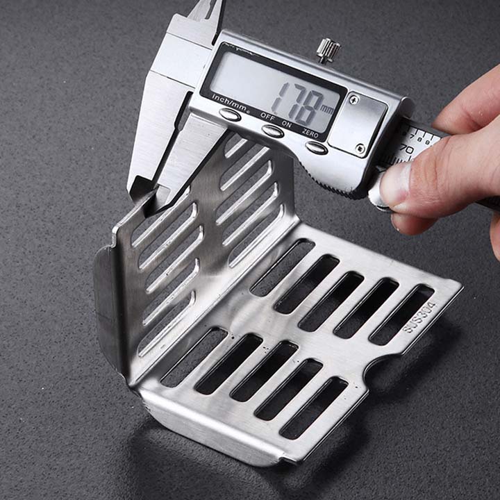 Phễu thoát sàn góc bằng inox 304 dày dặn, loại 10x7.6cm