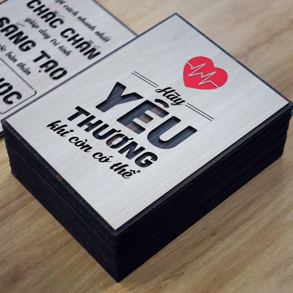 Tranh tạo động lực TBIG115: Hãy yêu thương khi còn có thể 40x55cm