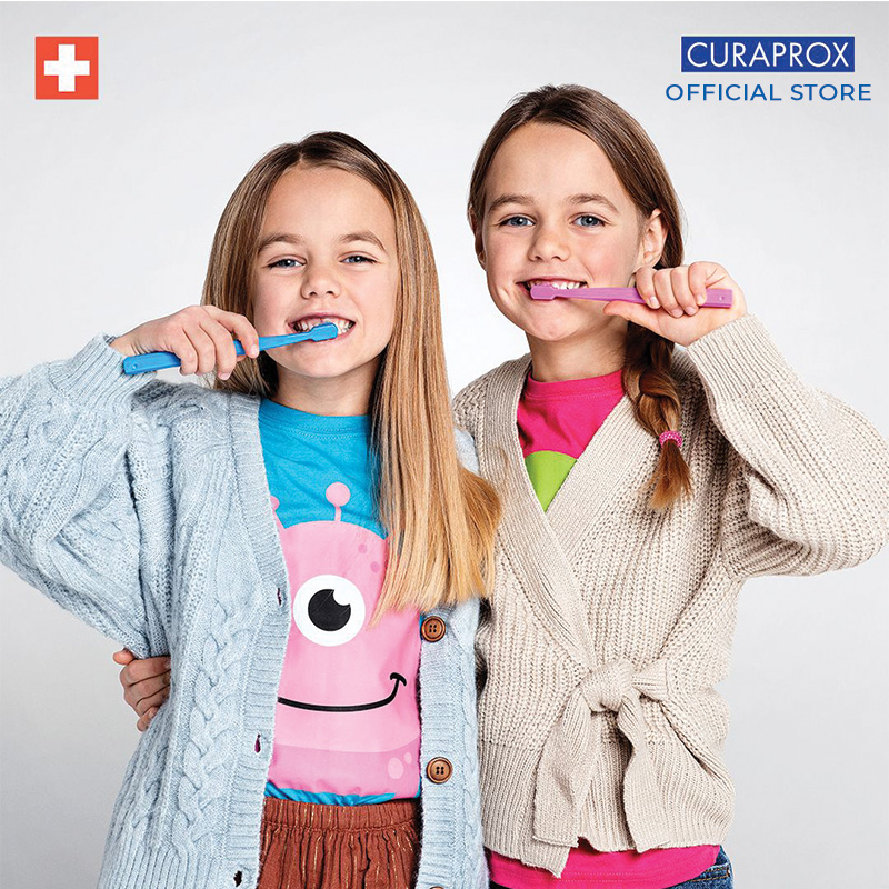 Bàn chải răng trẻ em Curaprox Smart 7600 Ultra Soft (Màu ngẫu nhiên