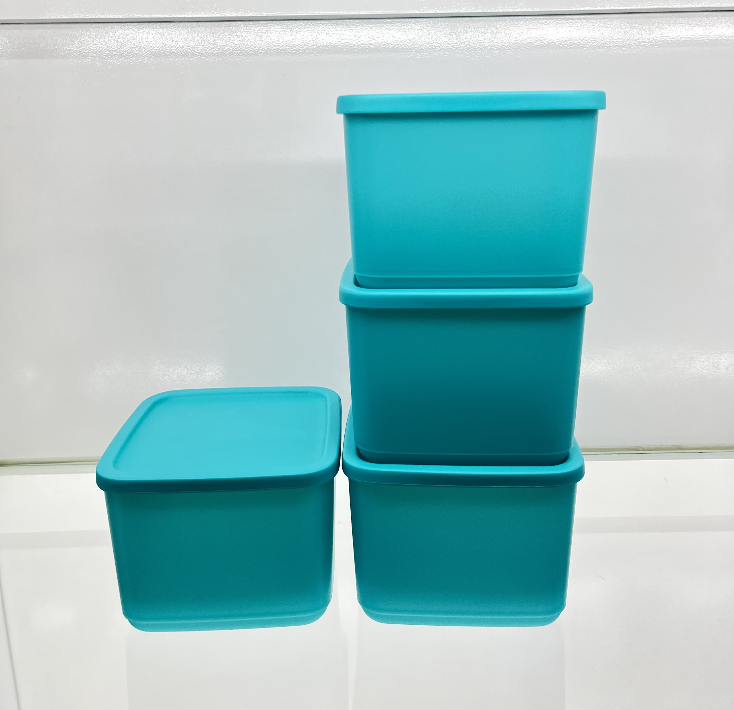 Bộ 4 hộp BQTP Medium Square Round 1L