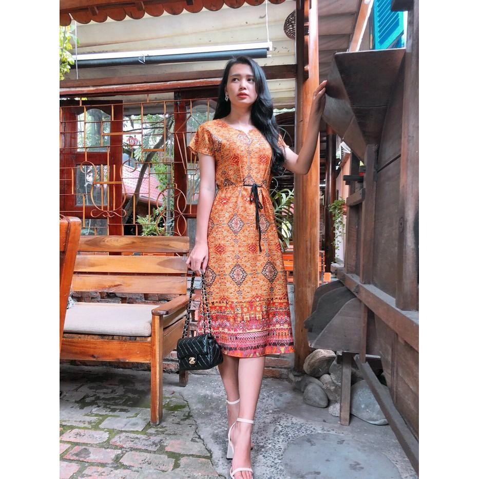 Đầm suông họa tiết thổ cẩm