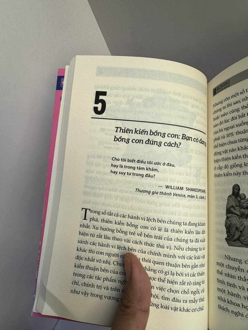 NÃO TRÁI NÃO PHẢI VÀ CÁCH CHÚNG ẢNH HƯỞNG ĐẾN HÀNH VI HÀNG NGÀY CỦA CHÚNG TA– Lorin J. Elias Ph.D– Tín Nghĩa dịch - Bizbooks- NXB Hồng Đức