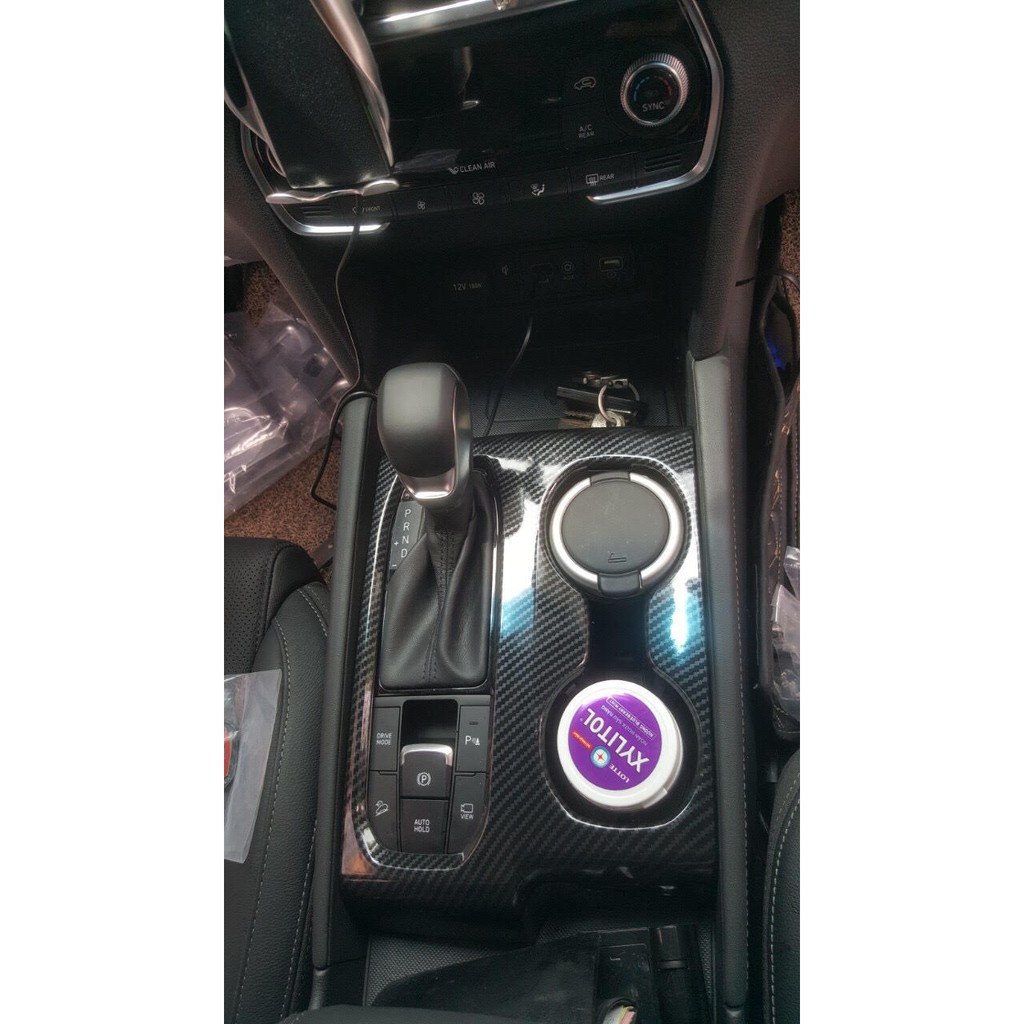 Ốp nội thất xe Hyundai Santafe 2019 - 2020 nhựa vân cacbon cao cấp