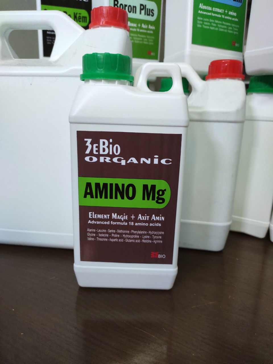 Phân bón sinh học chứa magie giúp xanh lá mướt lá , khắc phục vàng lá do thiếu Ma nhê - Amino Mg chai 5 lít/ 2 lít/ 1 lít/ 500ml