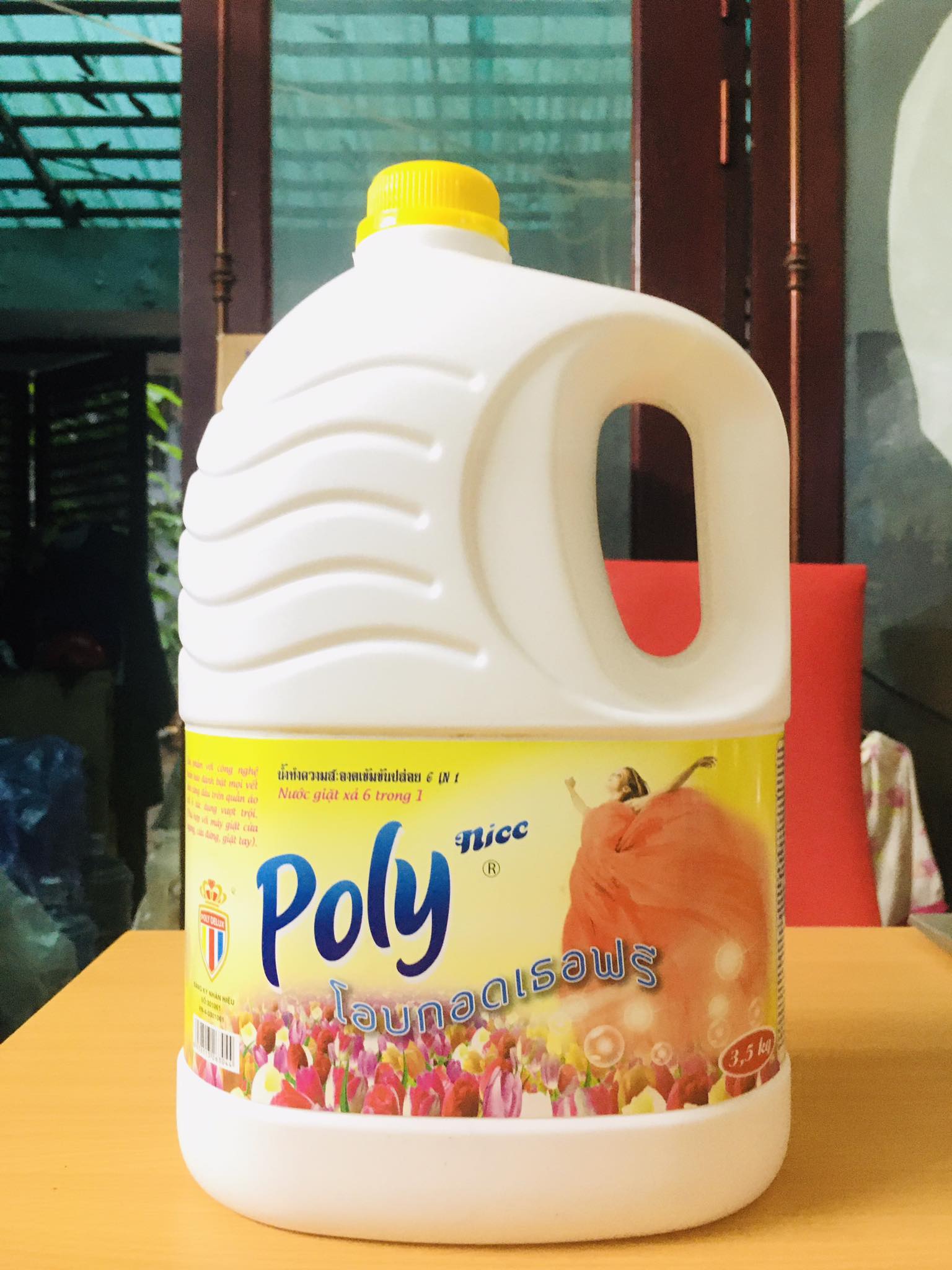 Nước giặt xả Poly Nice (3,6 L)