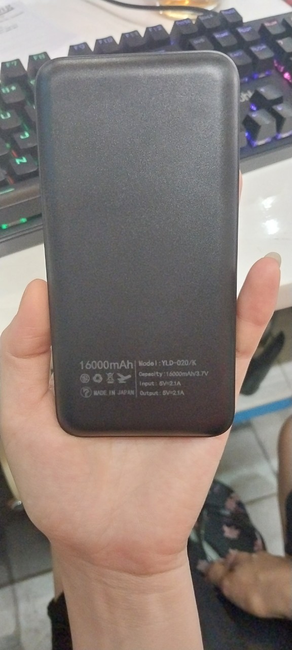Pin dự phòng 16.000maH chuyên dụng cho áo sưởi , có 2 cổng sạc,2 cổng kết nối nguồn