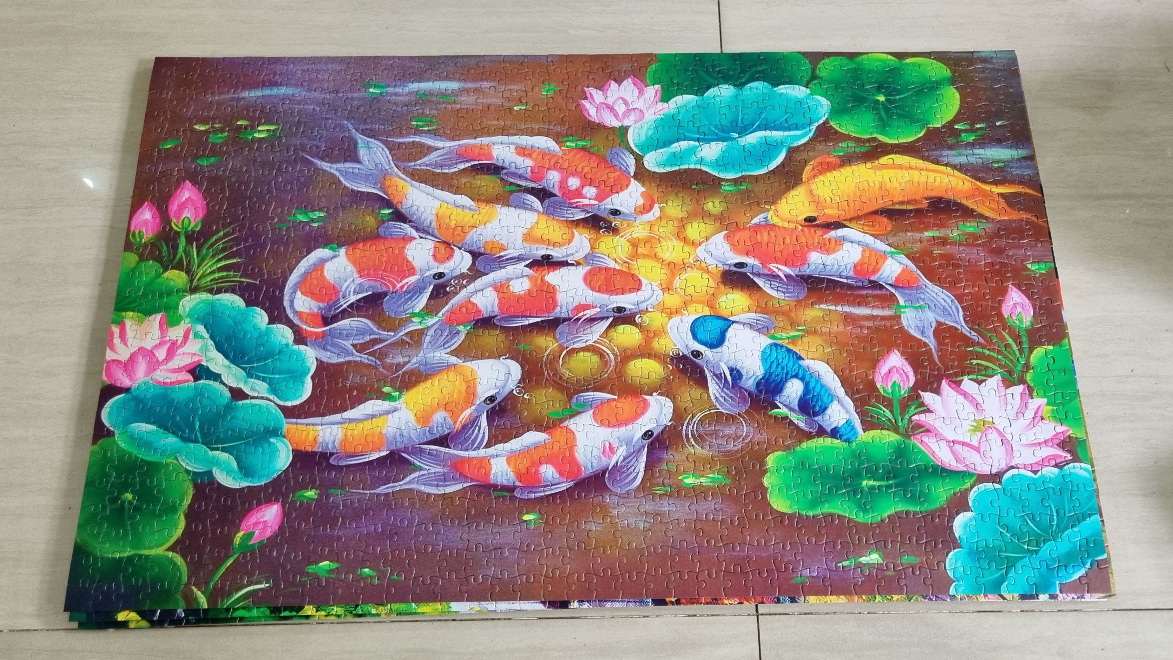 Bộ tranh xếp hình cao cấp 1000 mảnh – Cửu Ngư Quần Hội (50x80cm)