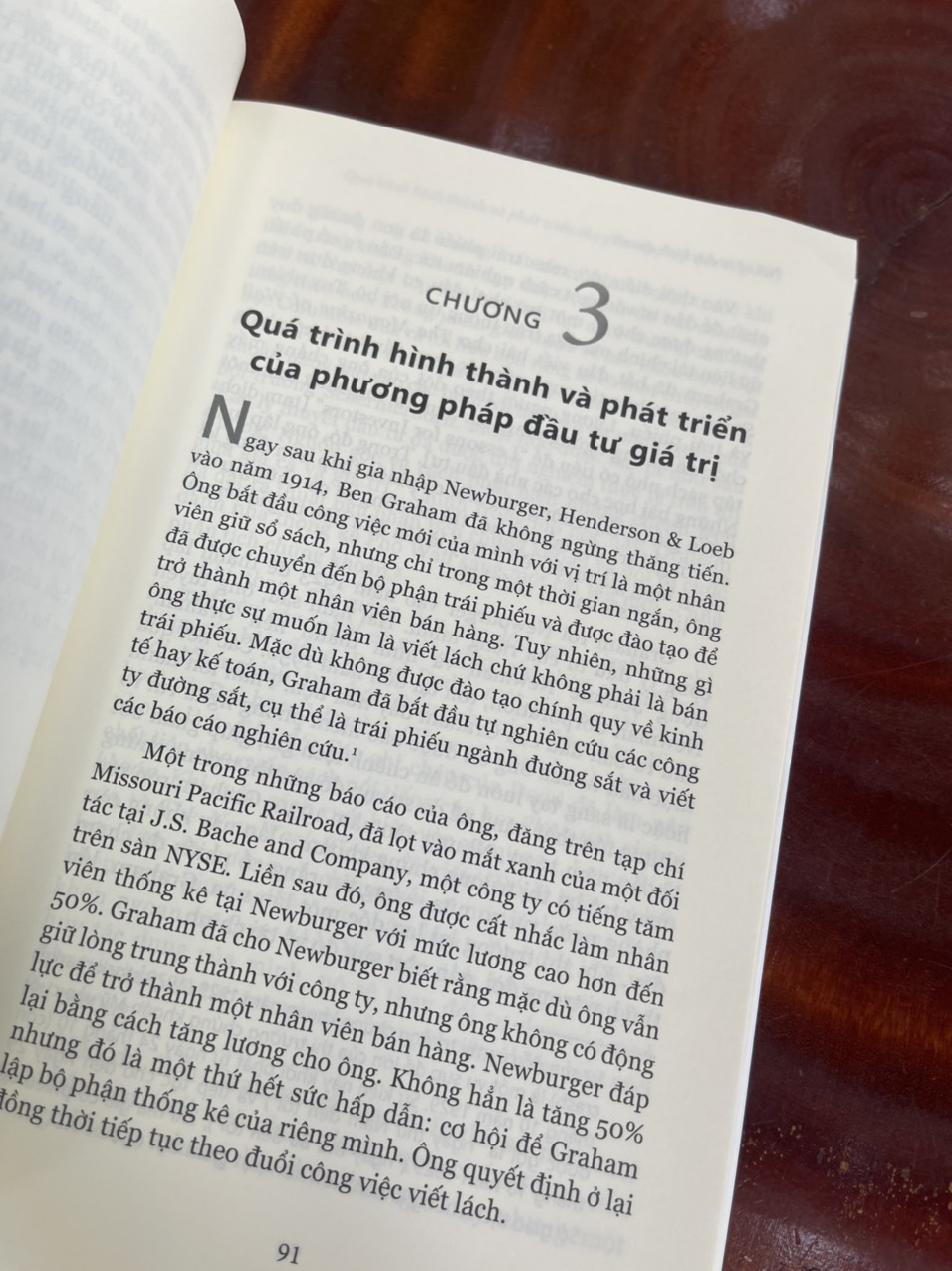 TRIẾT LÝ ĐẦU TƯ CỦA WARREN BUFFETT - Robert G. Hagstrom – Viện quản lý P.A.C.E -  Nxb Tổng hợp HCM (Bìa mềm)