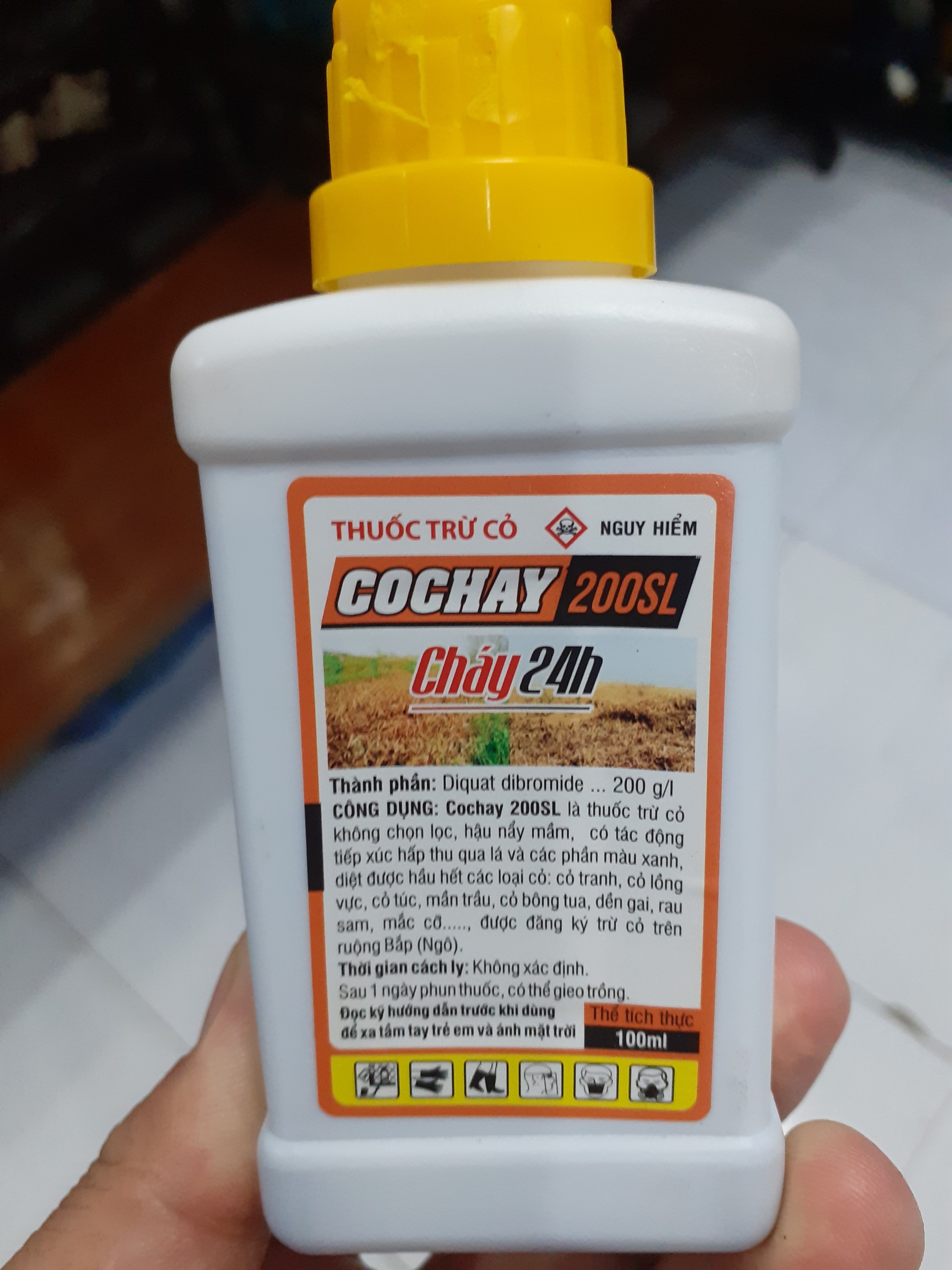 Chế phẩm trừ cỏ