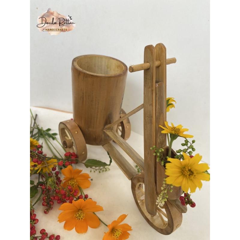 Xích lô tre- Bình tre để hoa- trang trí, quà lưu niệm