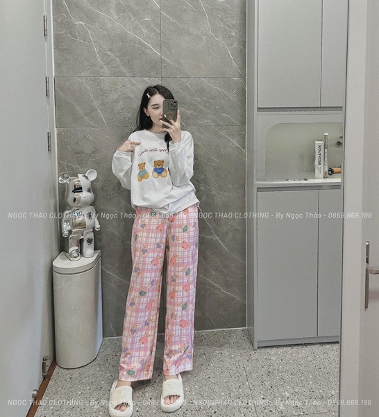 Bộ pijama quần tay quảng châu hoạ tiết đáng yêu bo viền chắc chắn