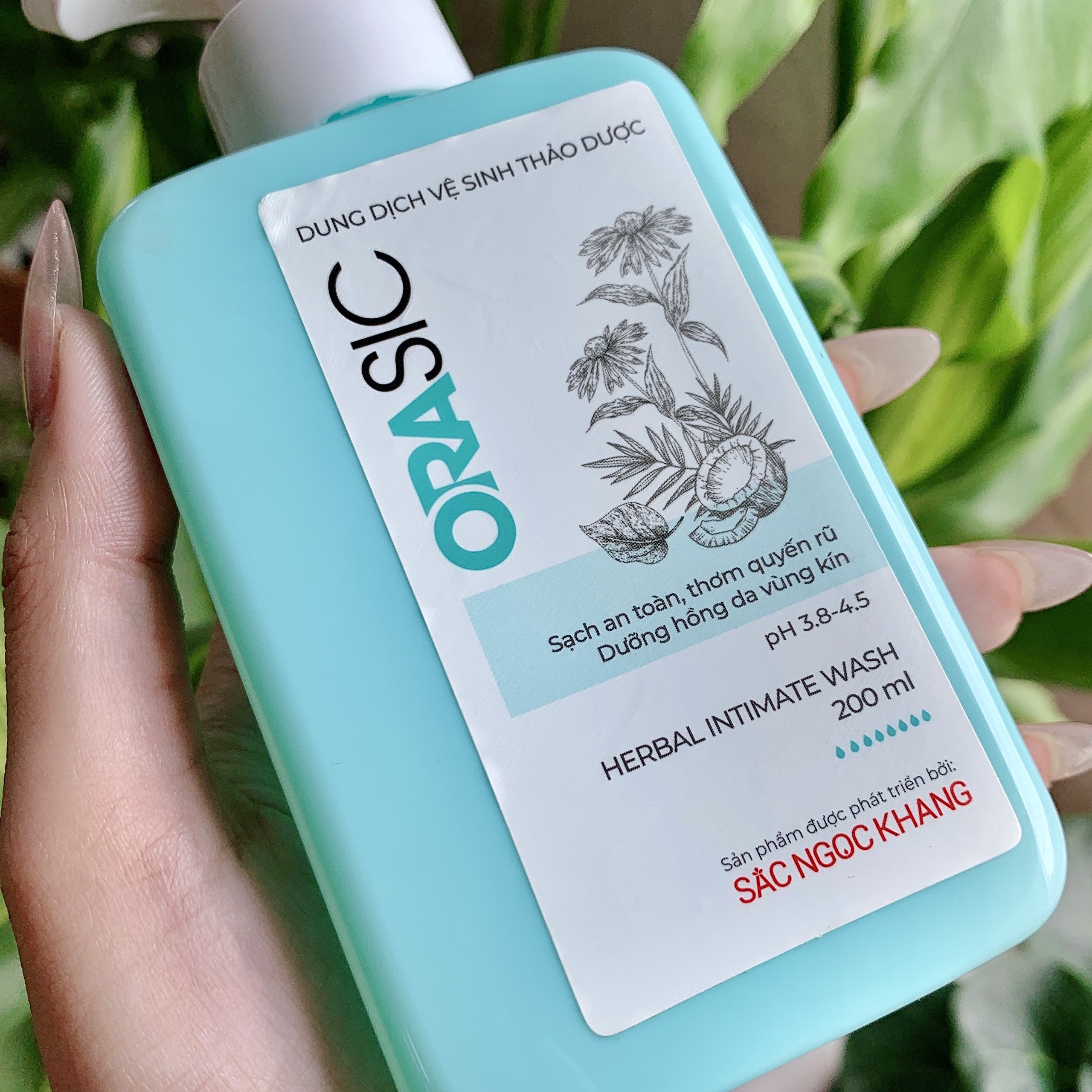 Dung dịch vệ sinh Thảo Dược Orasic 200ml sạch an toàn, thơm quyến rũ