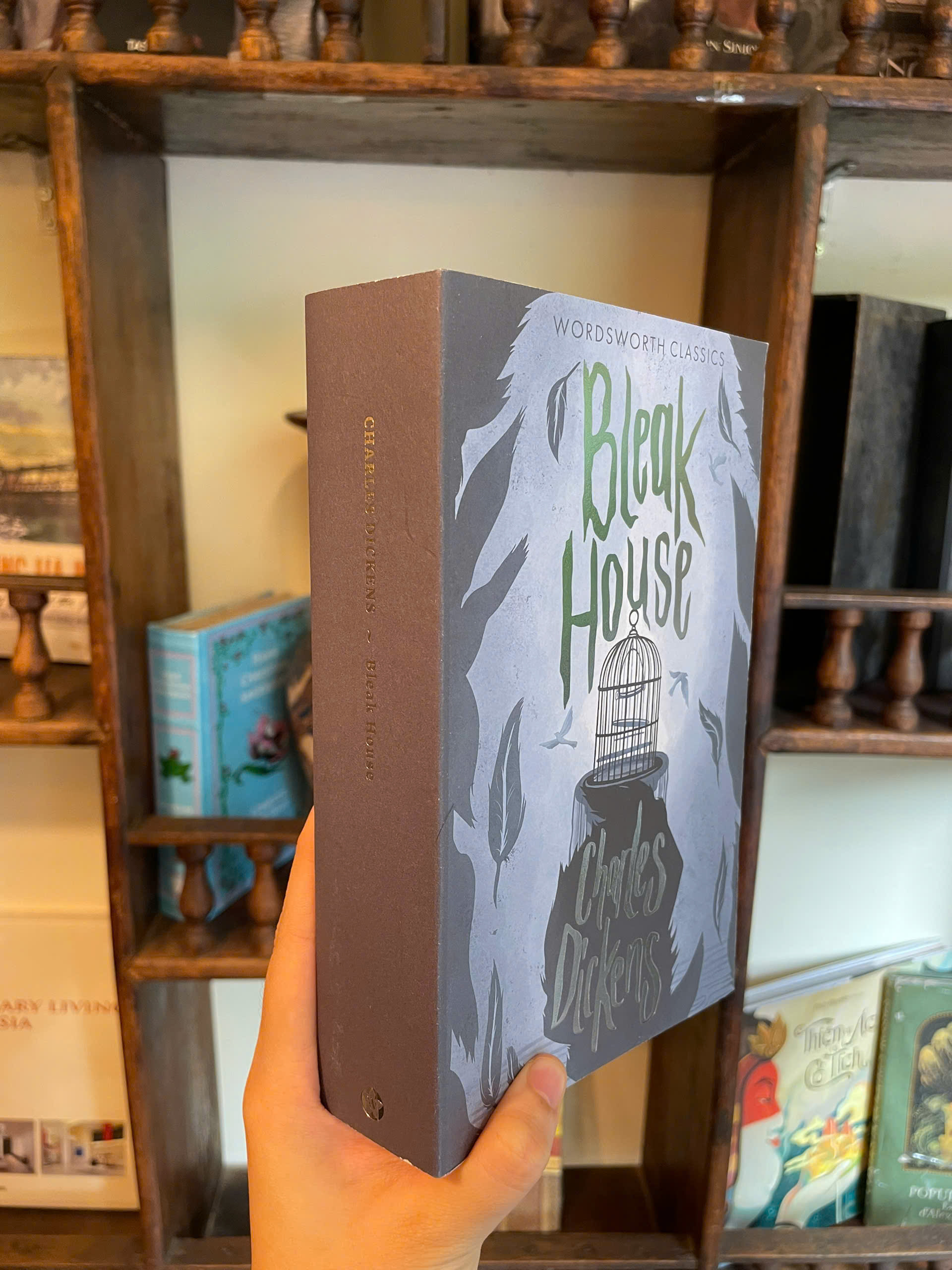 Sách - Bleak House by Charles Dickens - Classics/Fiction/Literature book in English - Ngoại Văn