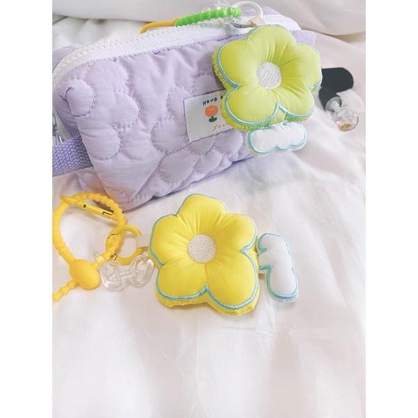 MÓC KHOÁ HOA VÀNG