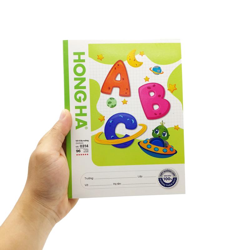Lốc 5 Tập Học Sinh Class ABC 4 Ô Ly Vuông 96 Trang 100gsm - Hồng Hà 0314 (Mẫu Bìa Giao Ngẫu Nhiên) - Tặng Kèm 1 Cuốn Cùng Loại