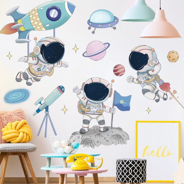 Decal trang trí tường - Những người bạn phi hành gia vui đùa