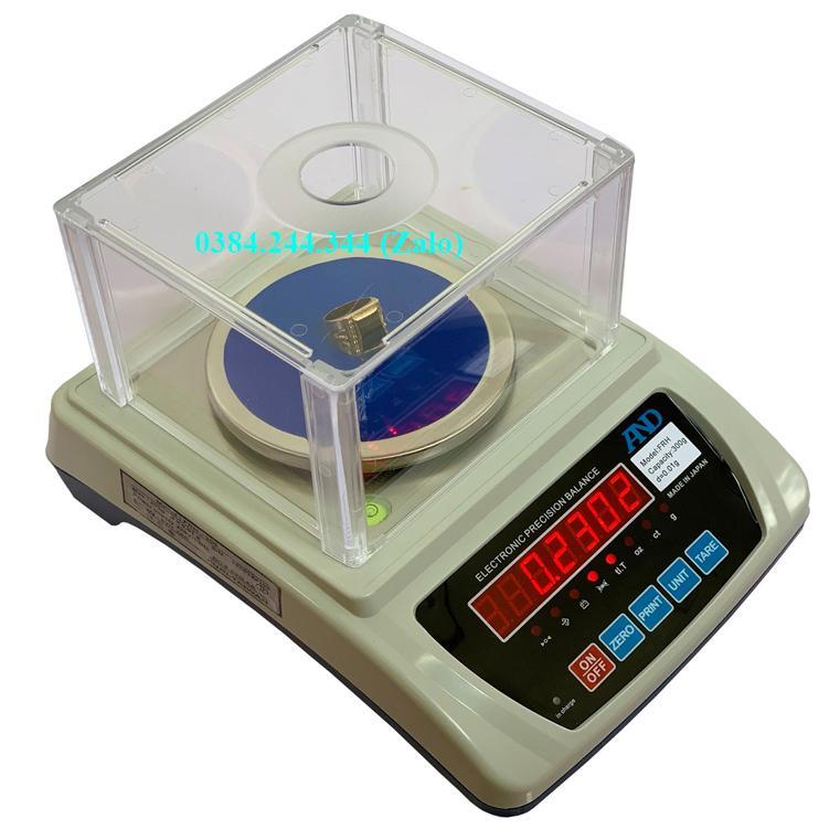 Cân điện tử kỹ thuật 2 số lẻ, AND FRH 600g/0.01g có độ nhạy cao dùng cân vàng, mủ cao su, hóa chất, thí nghiệm
