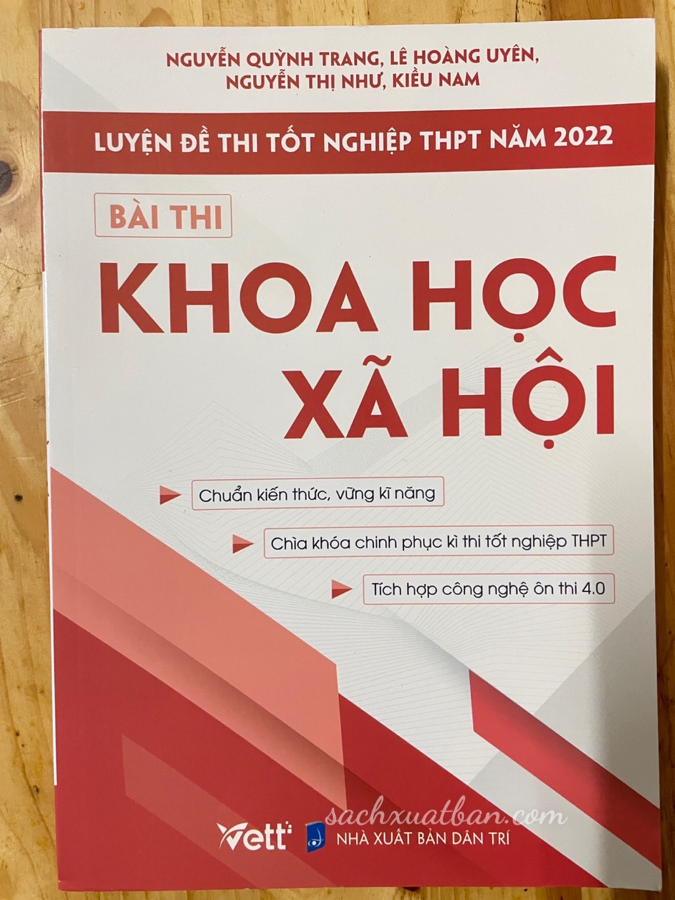 Sách Luyện Đề Thi Tốt Nghiệp THPT Năm 2022 Bài Thi Khoa Học Xã Hội