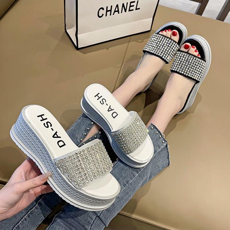 Dép đế xuồng đính đá thời trang cho nữ