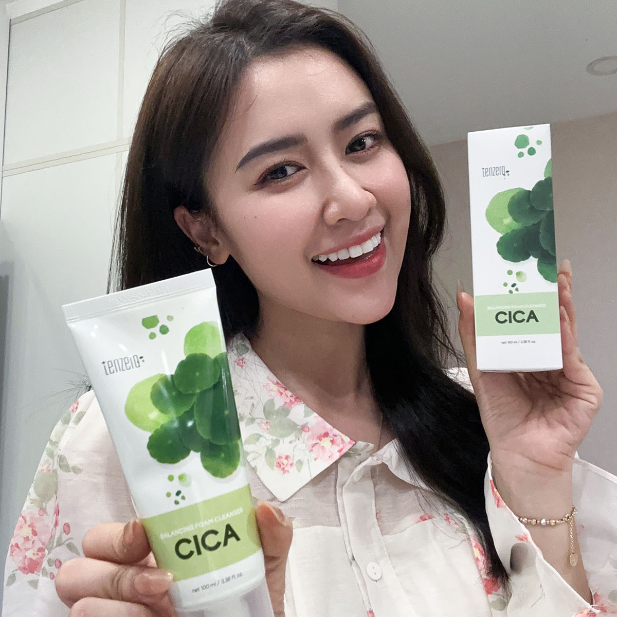 Sữa rửa mặt tạo bọt Rau má Lành tính, Sạch mụn Tenzero Balancing Foam Cleanser Cica 100ml