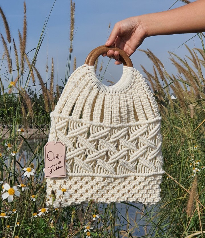 Túi xách Macrame quai gỗ tròn M1