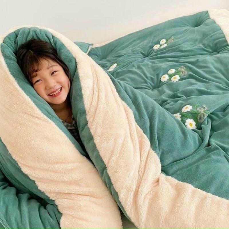 Chăn Lông Thỏ Thêu Hoa Cúc Cao Cấp Giữ Nhiệt