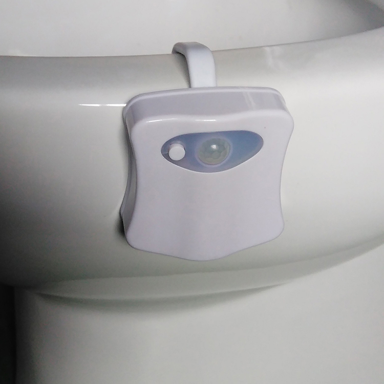 Đèn led tự động sáng nhà vệ sinh sử dụng công nghệ cảm biến chuyển động ban đêm