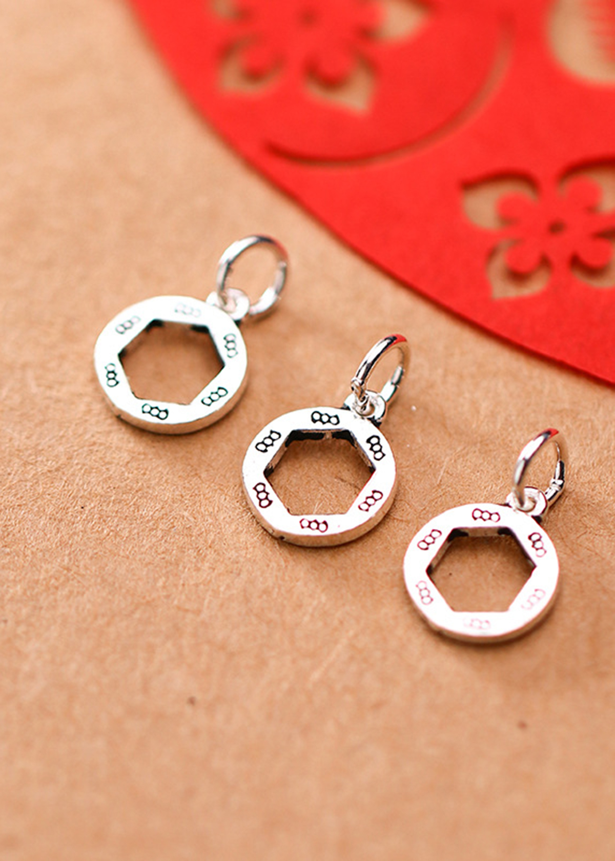 Combo 3 cái charm bạc tròn lục giác treo - Ngọc Quý Gemstones