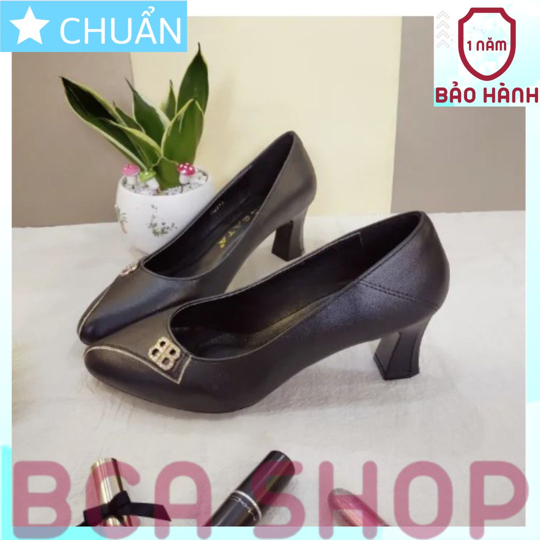 Giày cao gót nữ 5p RO375 ROSATA tại BCASHOP mũi tròn nhẹ nhấn 1 đường hạt lấp lánh - màu đen