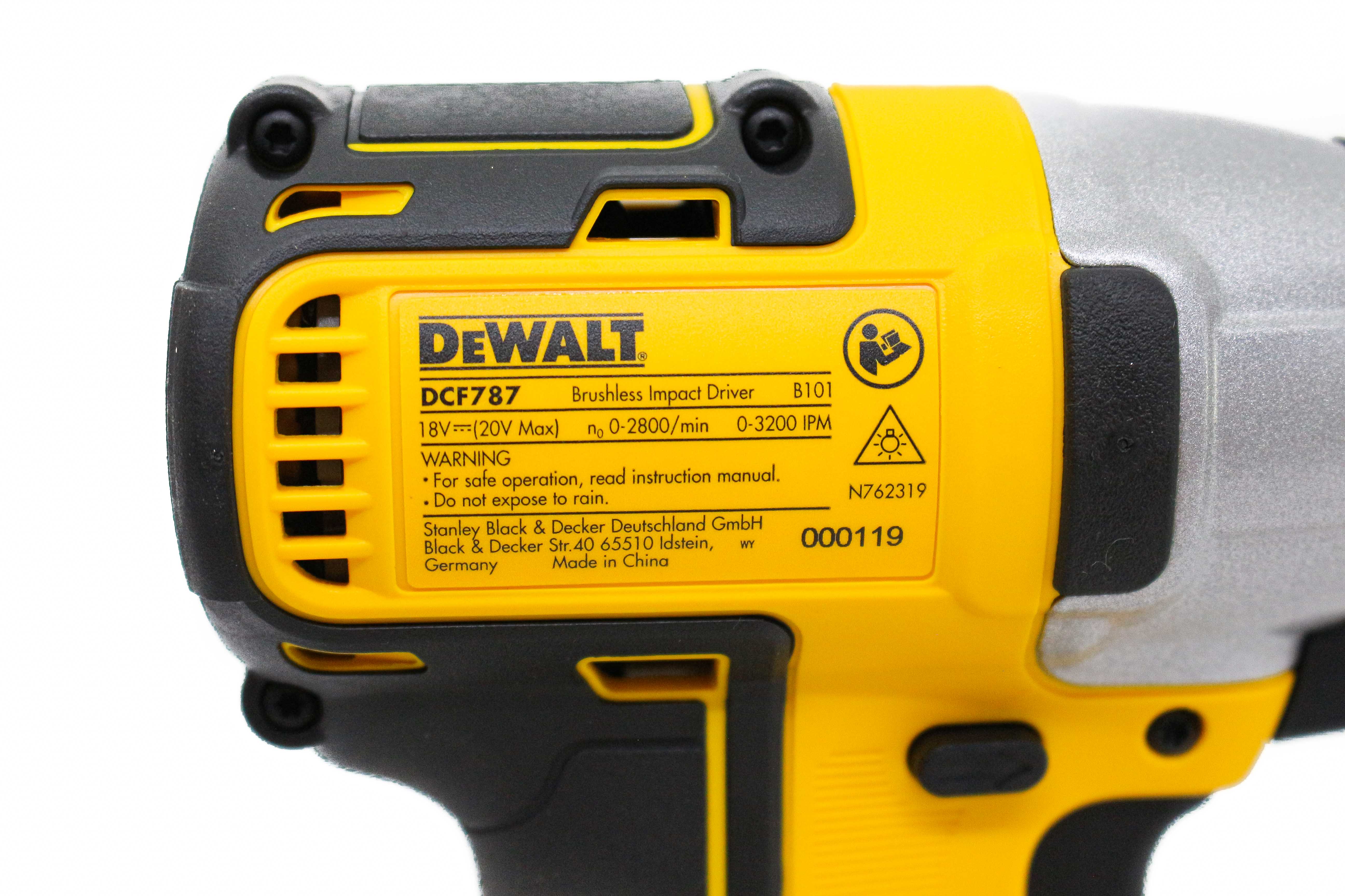 Máy vặn vít cầm tay 18V DeWalt DCF787D2-B1