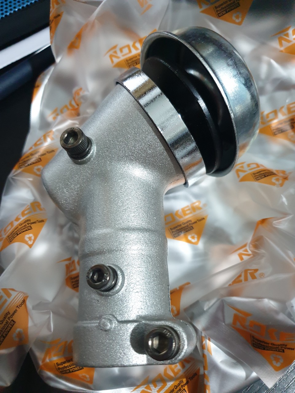 ĐẦU DAO DÙNG CHO MÁY CẮT CỎ HUSQ 143/541. 28mm - 9 khía