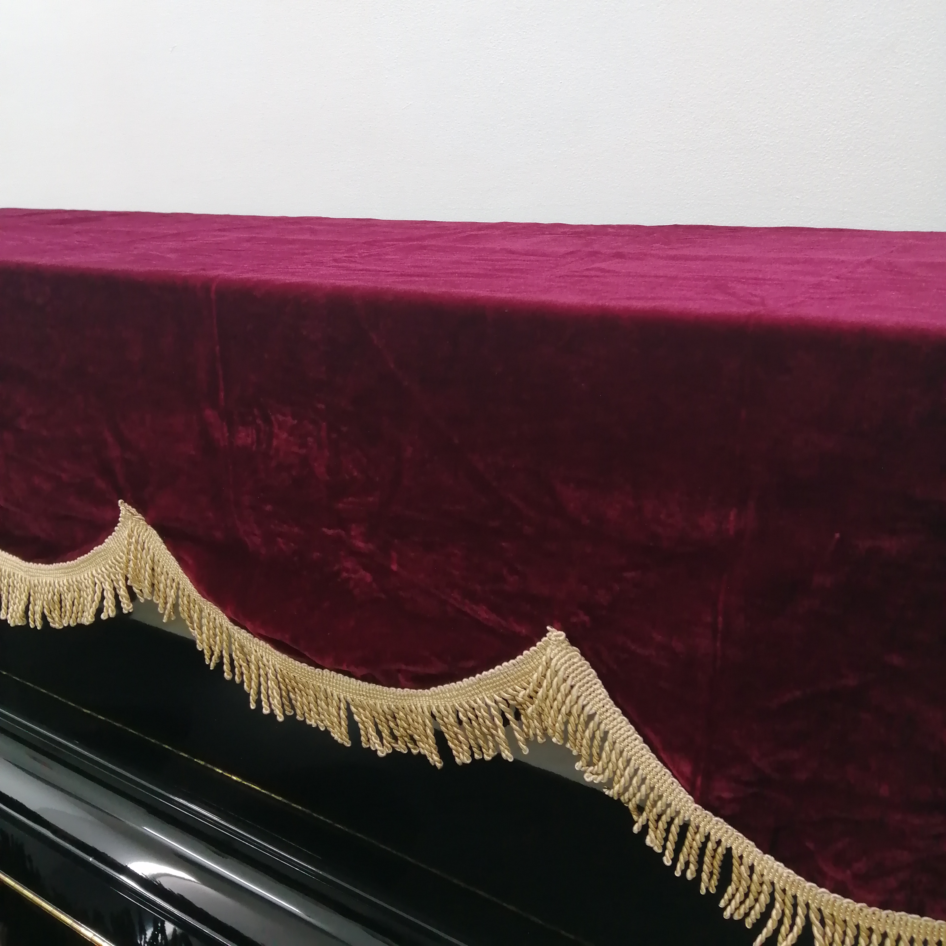 KHĂN PHỦ ĐÀN PIANO CƠ NHUNG ĐỎ DÀY MỀM MỊN TUA RUA SỢI LỚN CAO CẤP