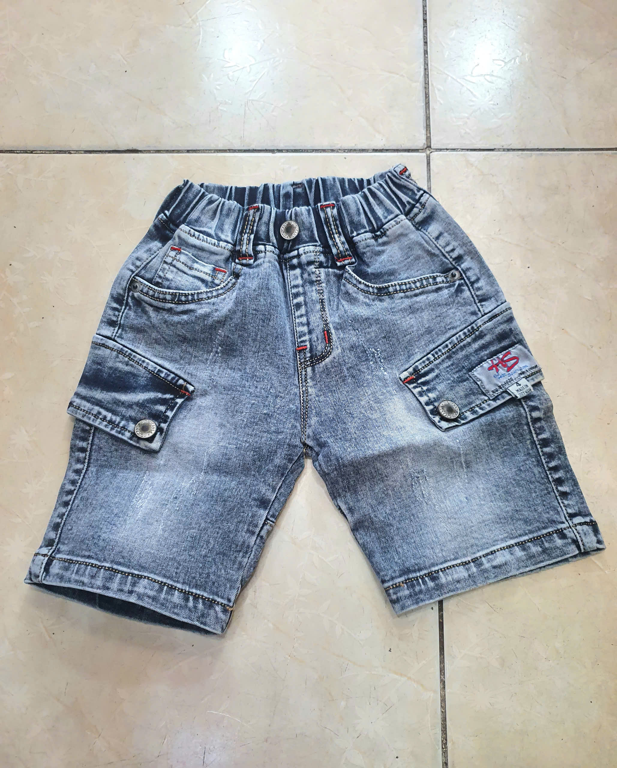 Quần jeans đùi quần lửng cho bé trai phối áo thun áo sơ mi từ 12-40kg