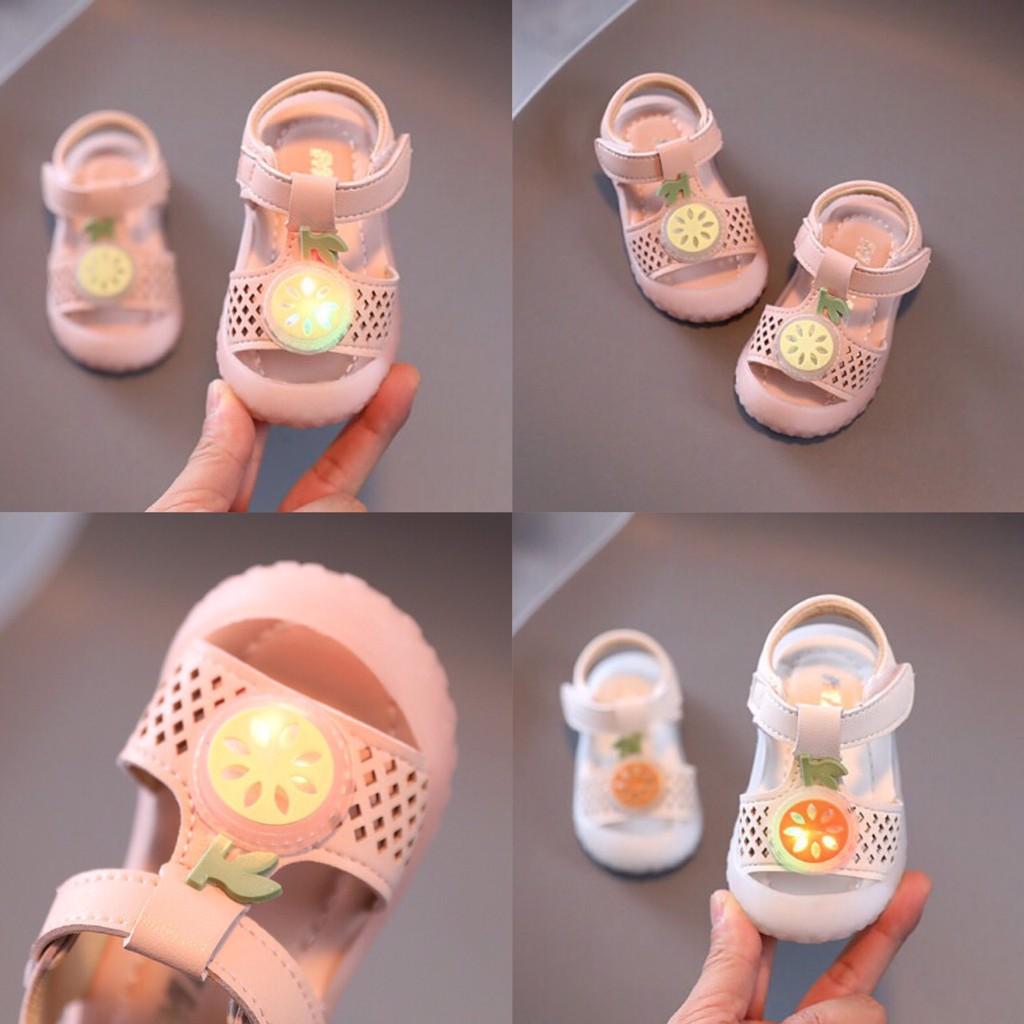 Sandal tập đi đính con vịt đáng yêu cho bé gái 0-2 tuổi