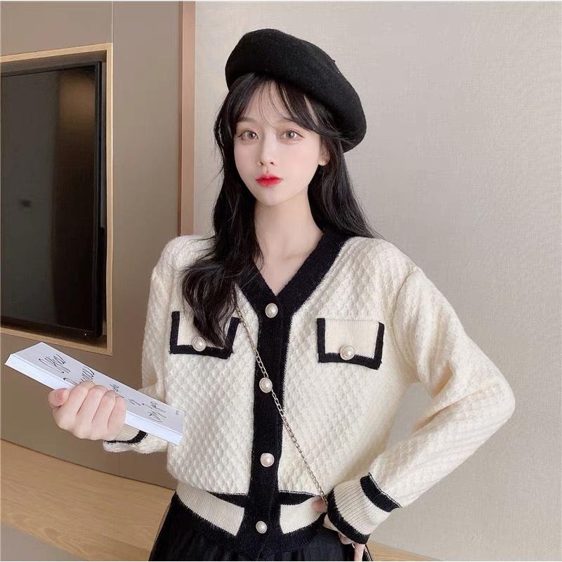 Áo khoác cardigan len viền khuy ngọc tiểu thư