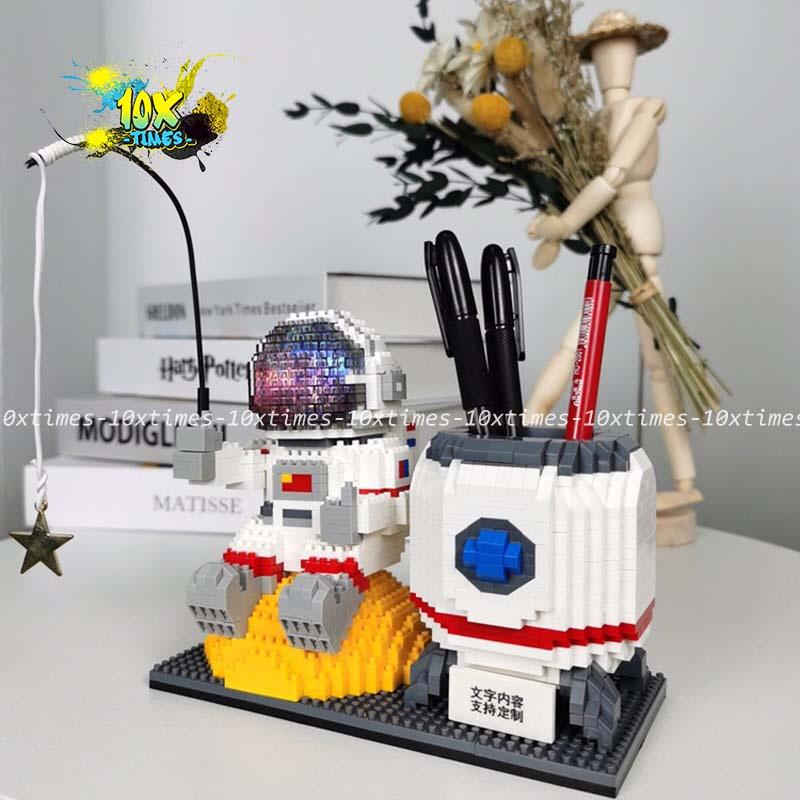 Đồ chơi Lego 3d có đèn led ống đựng bút phi hành gia 1500 mảnh quà tặng sinh nhật bạn trai bạn gái trẻ em decor