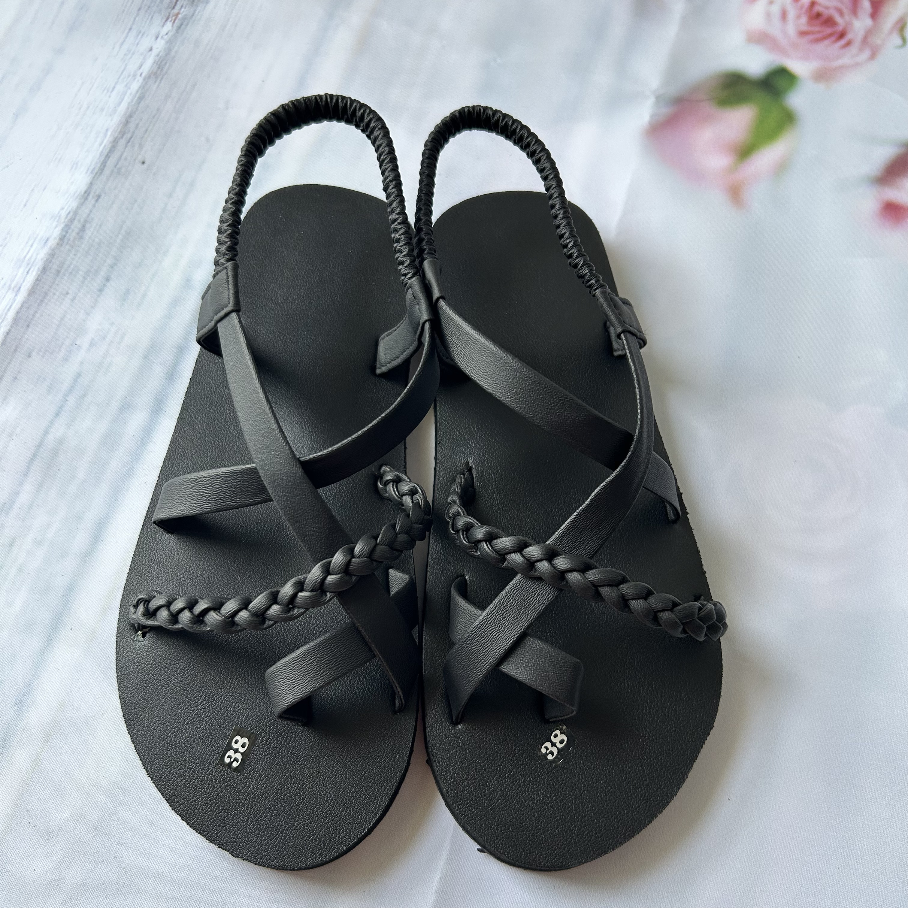 Dép sandal Nữ quai da mềm Đế bệt Cao Su ôm chân LYNA Sandal mã SD45