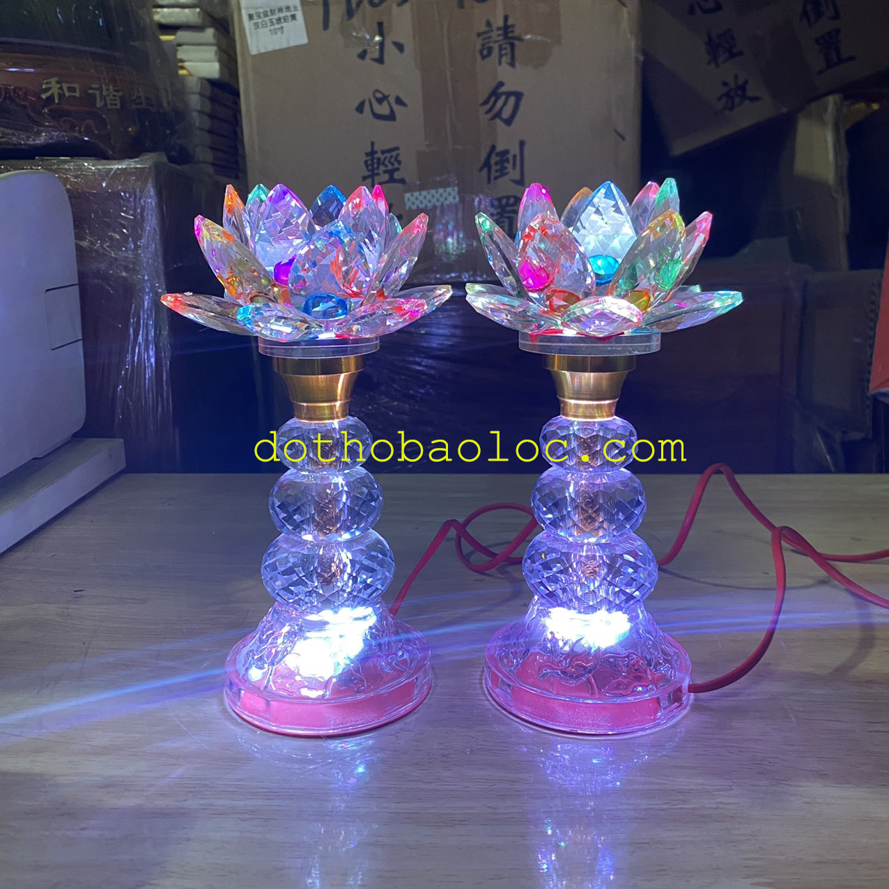 Đèn pha lê hoa sen 3 cục bông cao cấp nhập khẩu từ Đài Loan cao 22cm