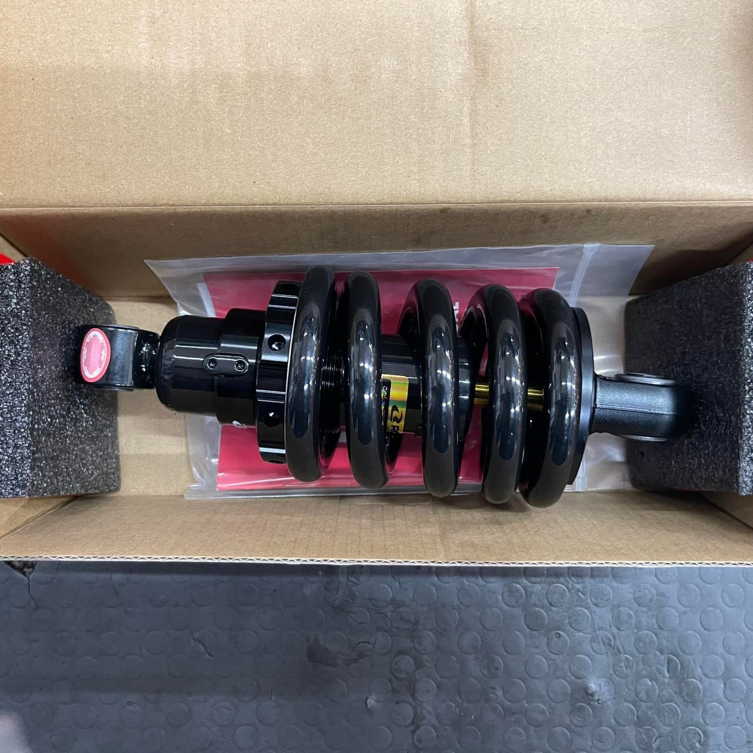Phuộc RCB M2 ty vàng cho Exciter 150, Exciter 155, Ex 135 chính hãng