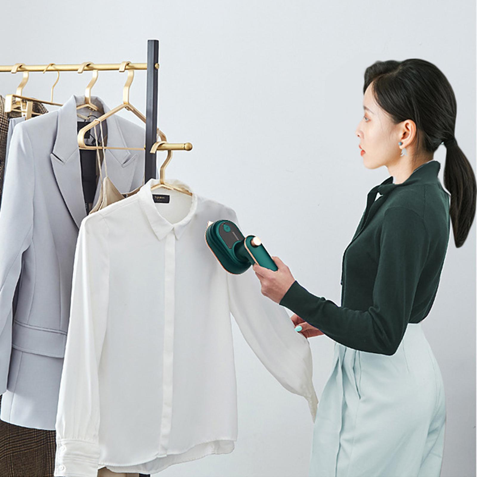 Bàn Ủi Hơi Nước Cầm Tay Mini Gọn Nhẹ Tiện Dụng Đi Du Lịch
