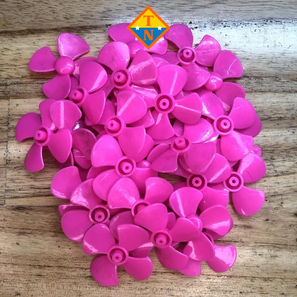 Cánh quạt nhựa mini 4 cánh, trục 2mm màu ngẫu nhiên
