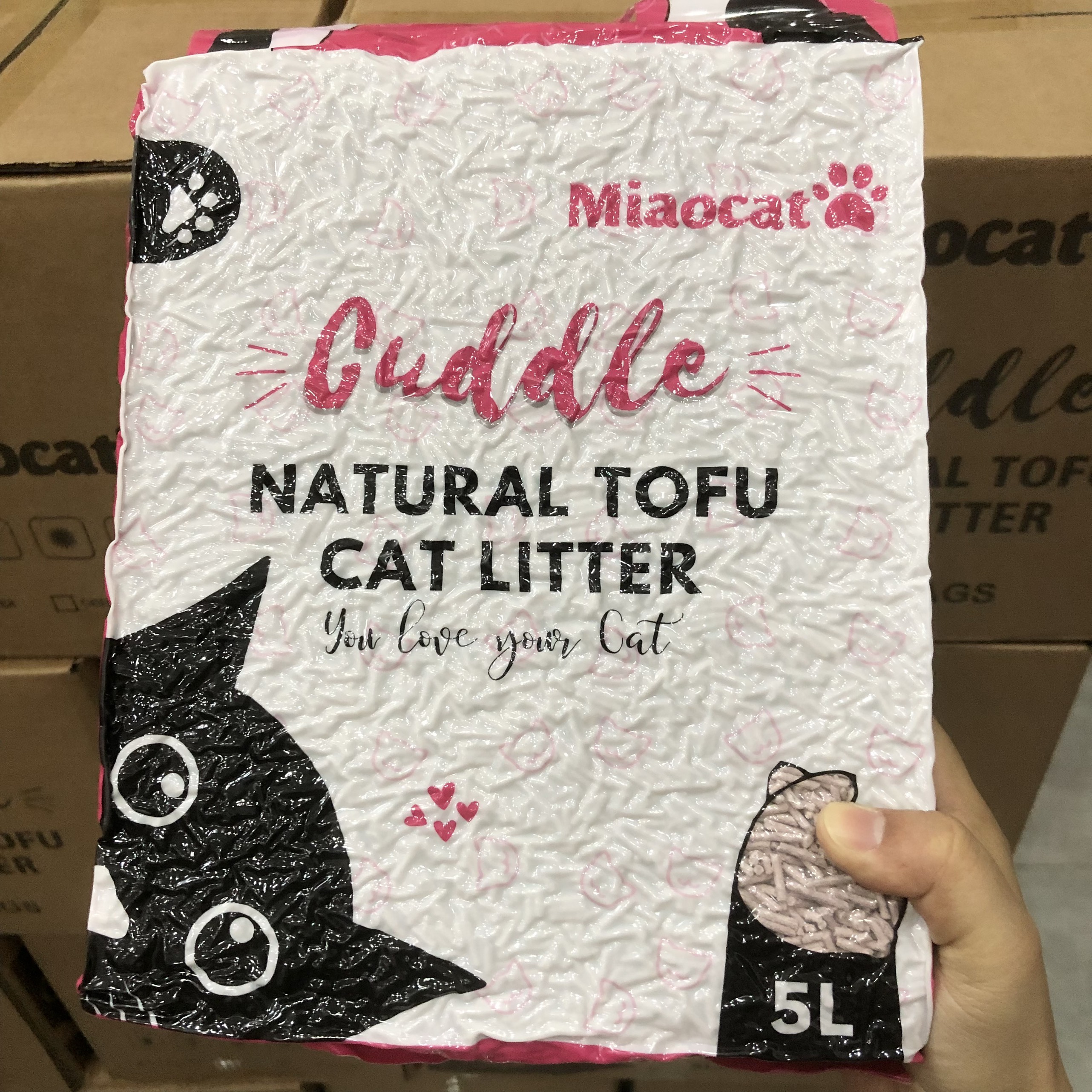 Cát vệ sinh đậu nành Cuddle Tofu 5L cho mèo - hương Bắp - MIAOCAT