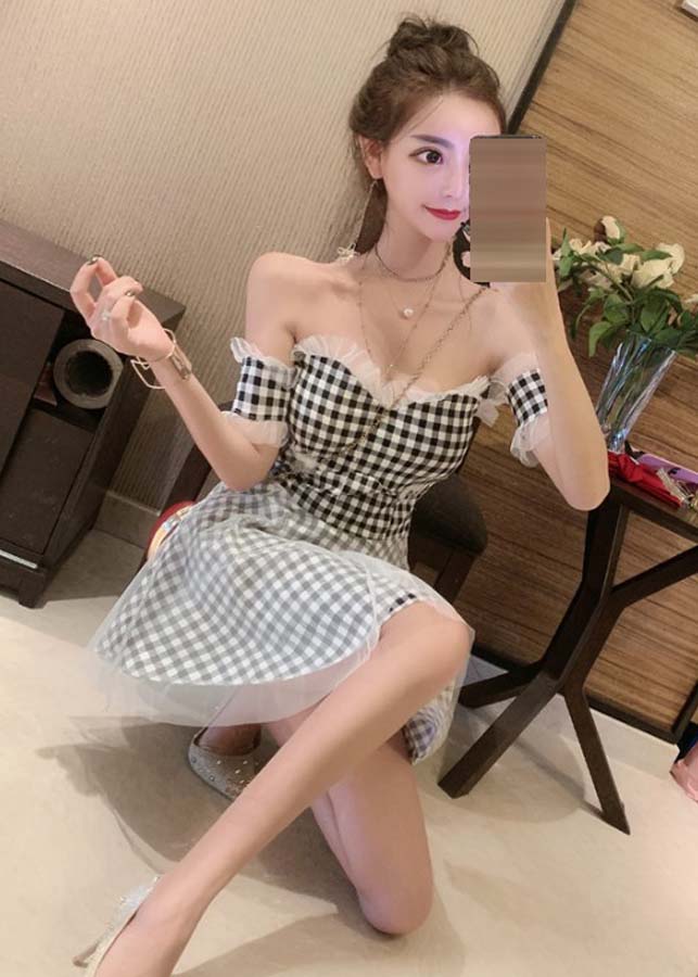 Đầm cúp ngực caro phối lưới Mã: DA5207